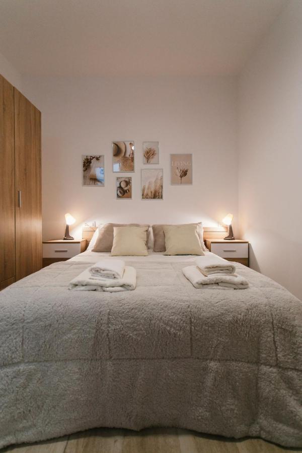 O&l San Luis Feel At In A Renovated Apartamento Sevilha